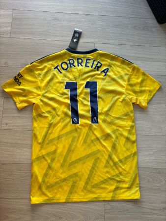 2019-20 Arsenal Away Shirt Torreira #11 (M)