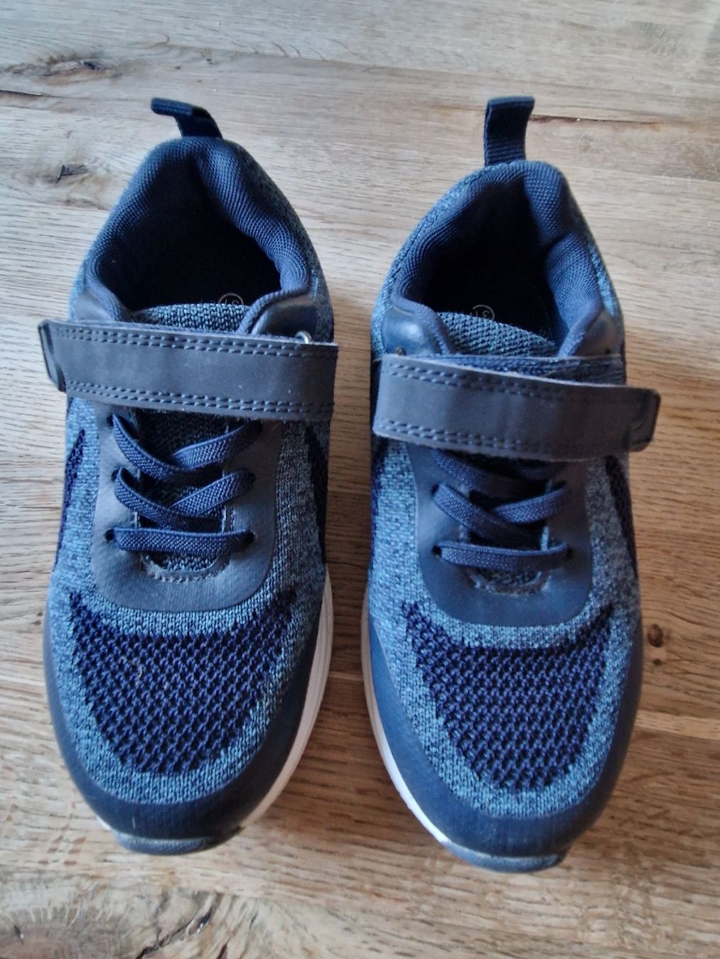 Schuhe für Jungen: Turnschuhe gr. 31 – Gebraucht aus Mülligen von Dela19