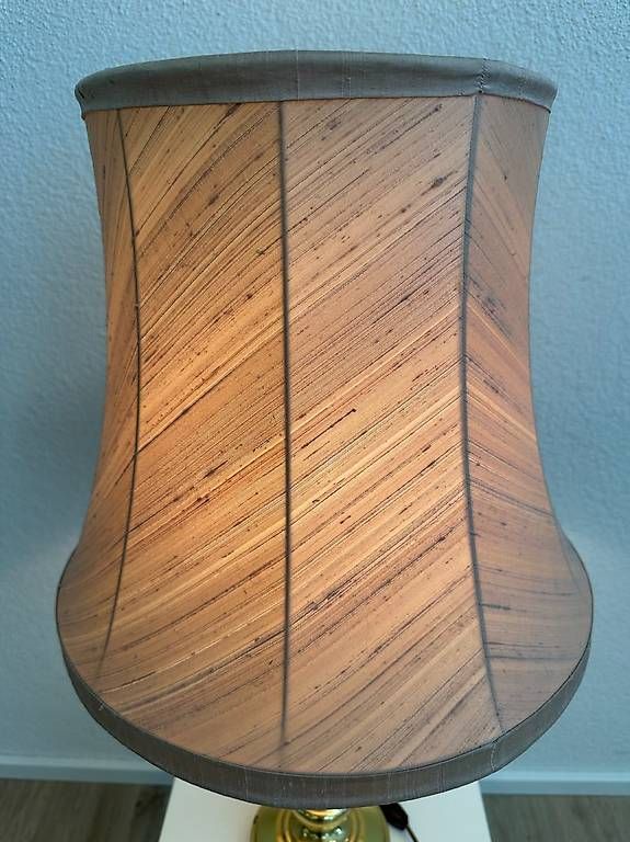 Lampade: Vintage Messinglampe mit elegantem Stoffschirm – Usato da Obernau venduto da Arche_Noah_Brocki 2