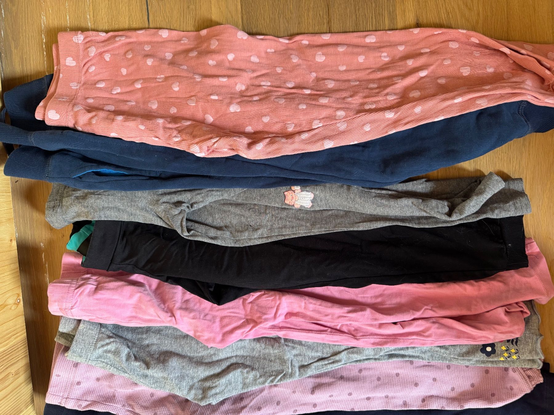 Ensembles coordonnés: 18Stk. Mädchen Hosen Gr. 98-116 – D'occasion à Flawil par hallyi 3
