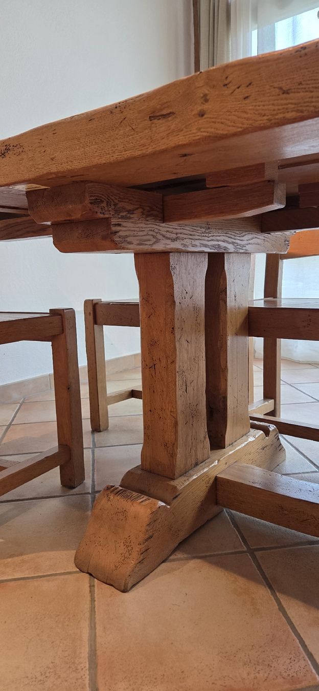 Tavoli: Klostertisch mit 10 Stühlen Eiche massiv – Usato da Kaisten venduto da Tuettigrabenhund 1