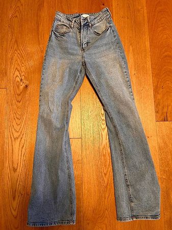 FLARED JEANS IN HELLBLAU GRÖSSE EUR 34 - WIE NEU