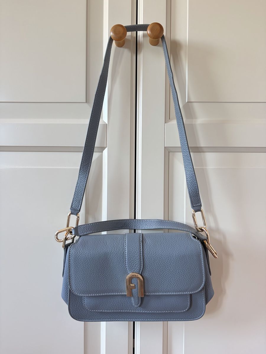 Furla Borse da donna: Furla Blue Leather Sling Bag – Usato da St.Josefen venduto da lop_lh8d 1