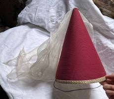 Burgfräulein Mittelalter Feenhut/Spitzhut rot matt