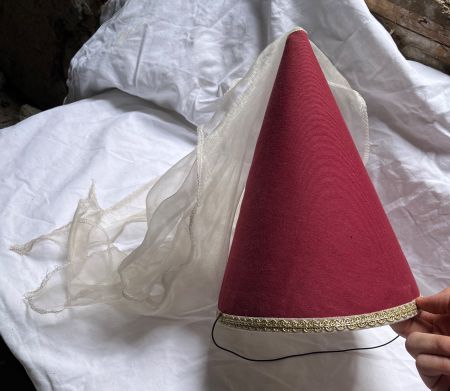 Burgfräulein Mittelalter Feenhut/Spitzhut rot matt