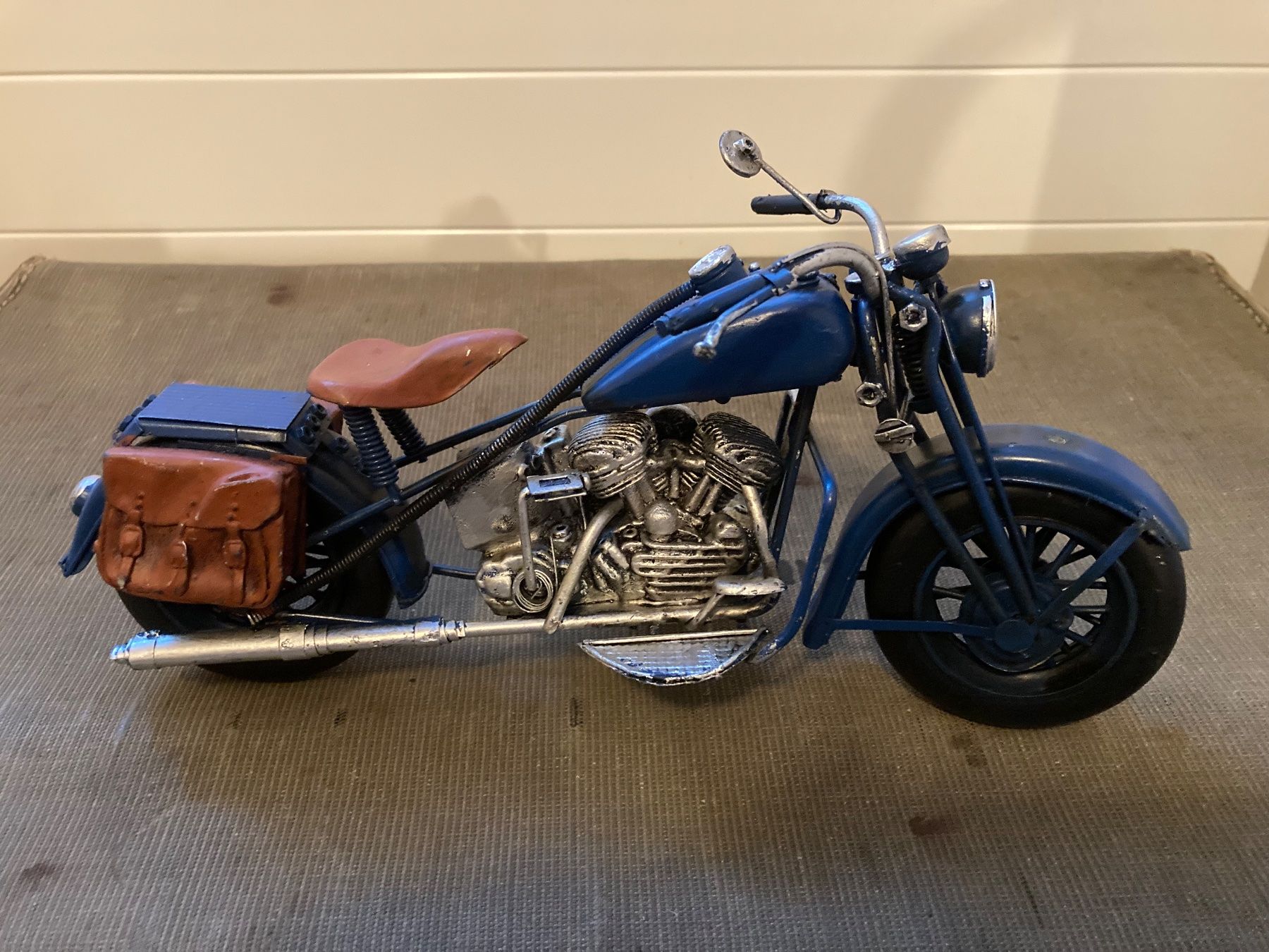 Kit di modellismo & Modellini statici: Harleymodell aus massivem Material – Usato da Wildegg venduto da Rider59 1