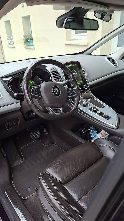 Automobili: Renault Espace Initiale 7 Plätze mit Anhängerkupplung  – Usato da Altnau venduto da easy4rider 1