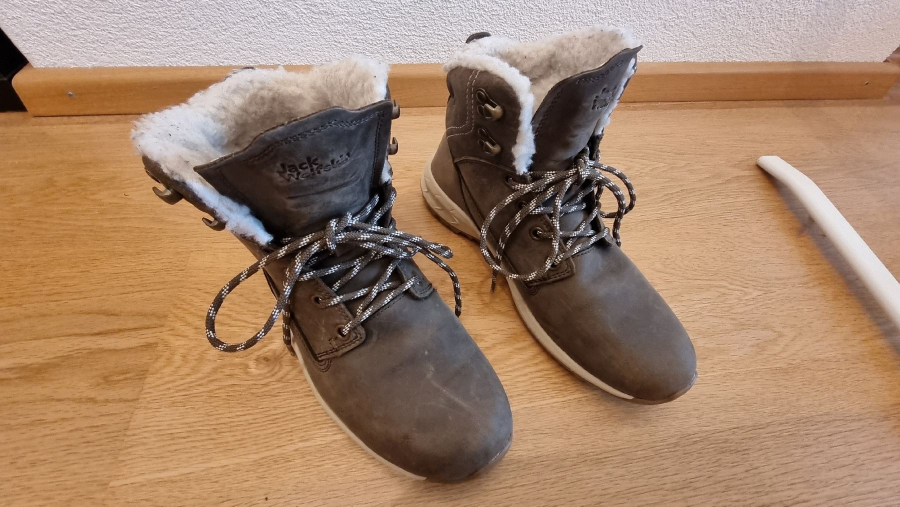 Jack Wolfskin Scarpe da uomo: Jack Wolfskin Winterstiefel, Gr. 39 – Usato da Brunnen venduto da nat_qj8q