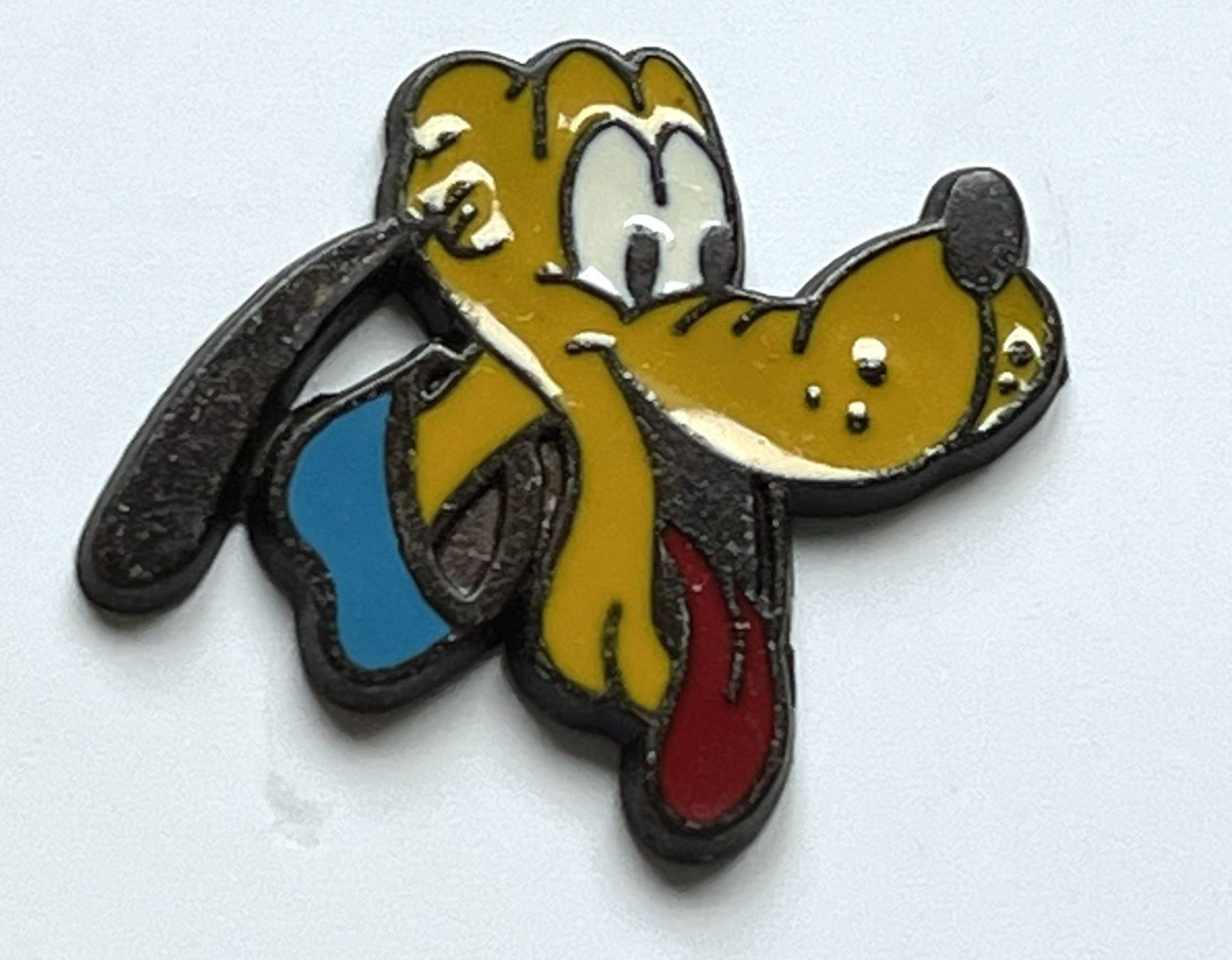 Disney Plaketten & Abzeichen: Pin Disney Pluto – Gebraucht aus Kriens von TSCH1