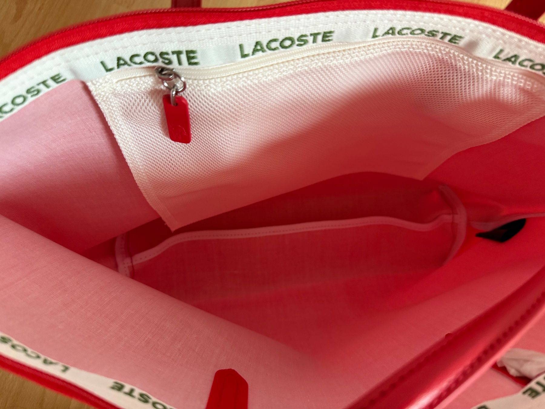 Borse da donna: Sacs LACOSTE rouge et rose – Nuovo (secondo la descrizione) da Goumoens-la-Ville venduto da SandieF 5