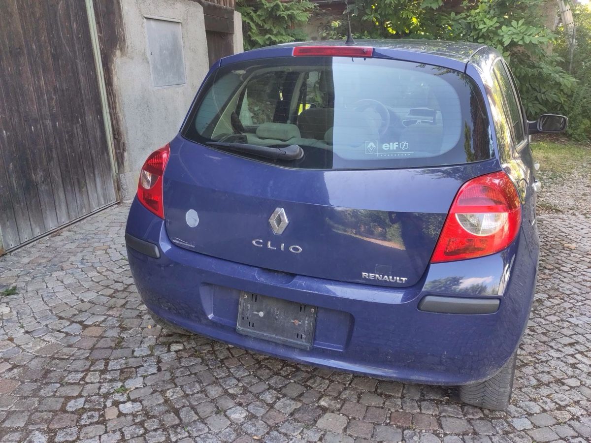 Renault Automobili: Renault Clio 1.4 16V - SERVOLENKUNG DEFEKT – Difettoso da Regensdorf venduto da fafa205 2