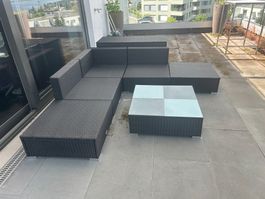 Garten Lounge mit Kissen in sehr guten Zustand