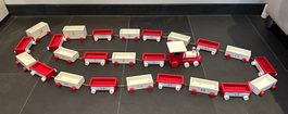 Holz-Adventskalender Zug mit 24 nummerierten Wagen