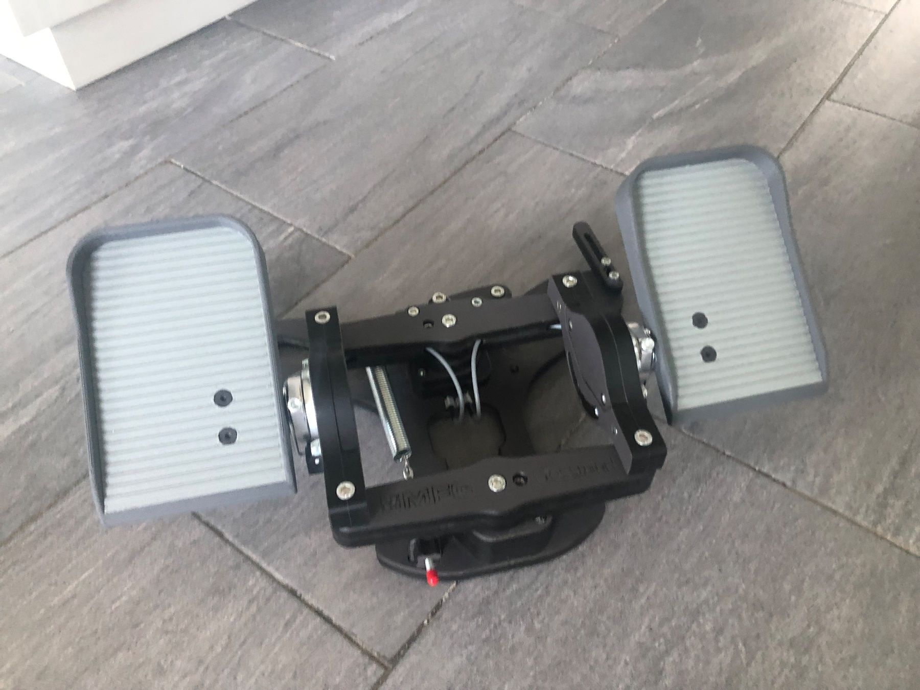 Controller: Rudder Pedals MFG Crosswind V3 Airbus – Usato da Les Ponts-de-Martel venduto da fab_8w8h 1