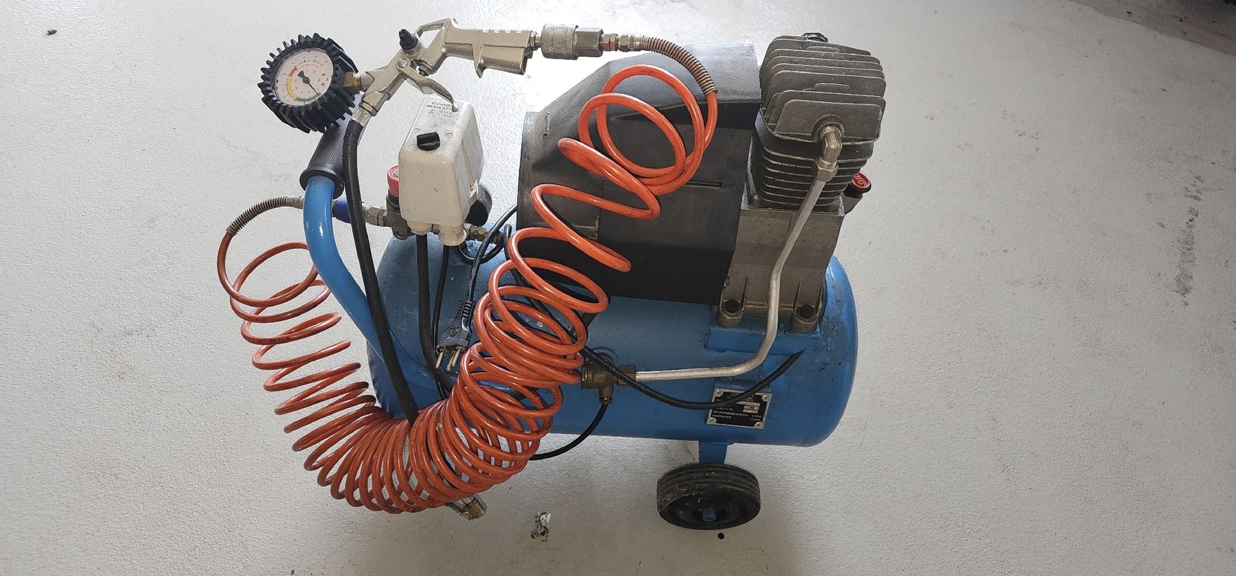 Compressori: Kompressor 10 bar 24Liter volume – Usato da Hindelbank venduto da joss68 3