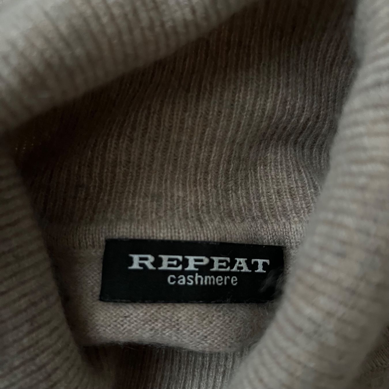 Repeat Pullover & Sweatshirts: REPEAT Cashmere Rollkragenpullover ❣️ – Gebraucht aus Zürich von ClosetQueen 7