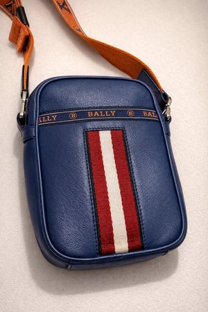 BALLY TASCHE