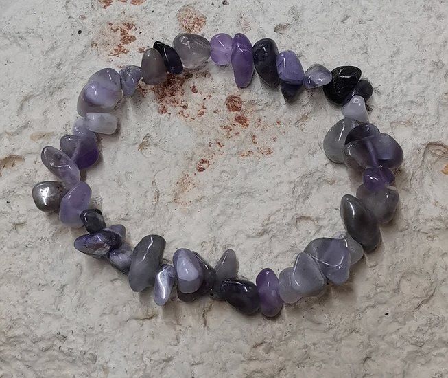 Edelsteine: Splitterarmband Amethyst – Neu und originalverpackt aus Walenstadt von vkt_qc8d