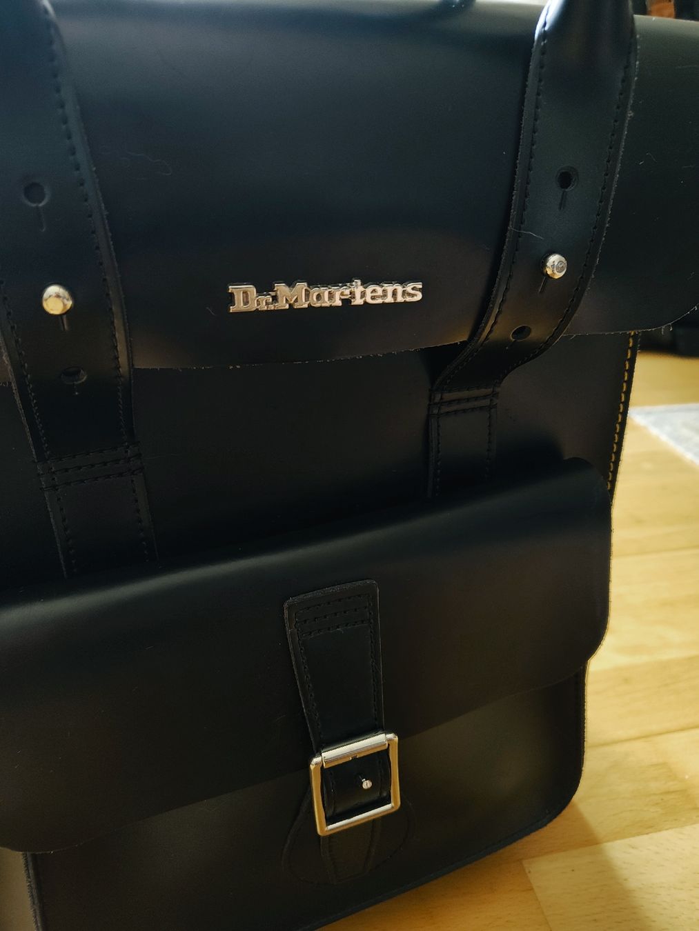 Dr. Martens Zaini: Dr. Martens Rucksack – Nuovo (secondo la descrizione) da Münchenstein venduto da Chy_Ona 2
