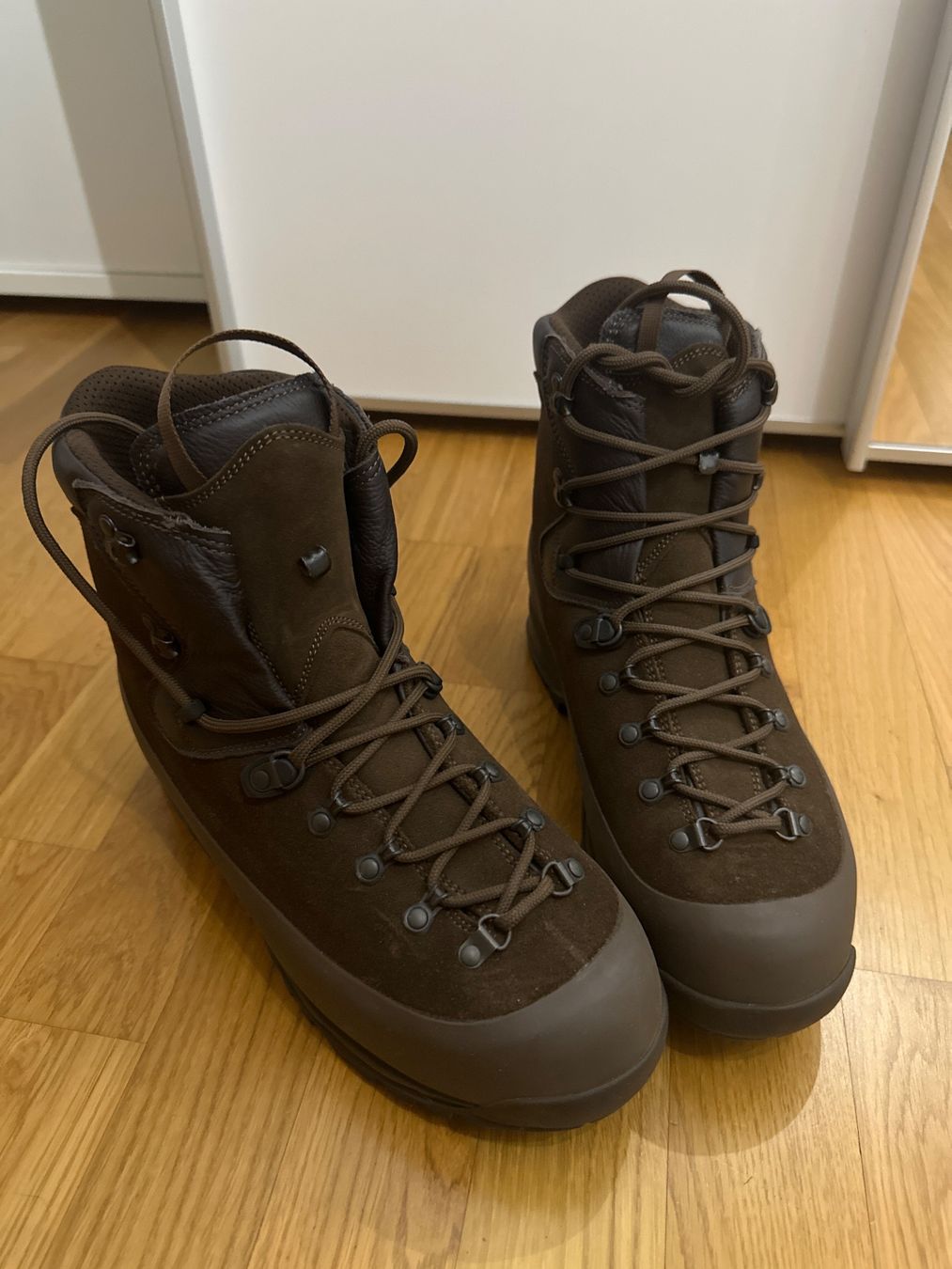 Scarpe da uomo: Wanderschuh KS 19 Schwer Gr. 44 - 295N – Nuovo (secondo la descrizione) da Adlikon b.Regensdf venduto da 11MinutenGames
