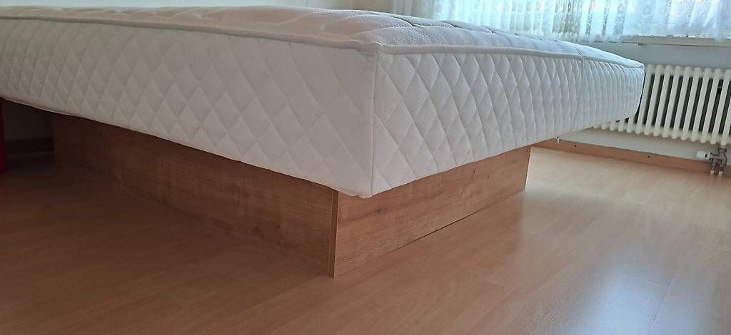 Letti: Gel- Bett 200 x220 cm – Usato da Männedorf venduto da Mis_nl7l 2