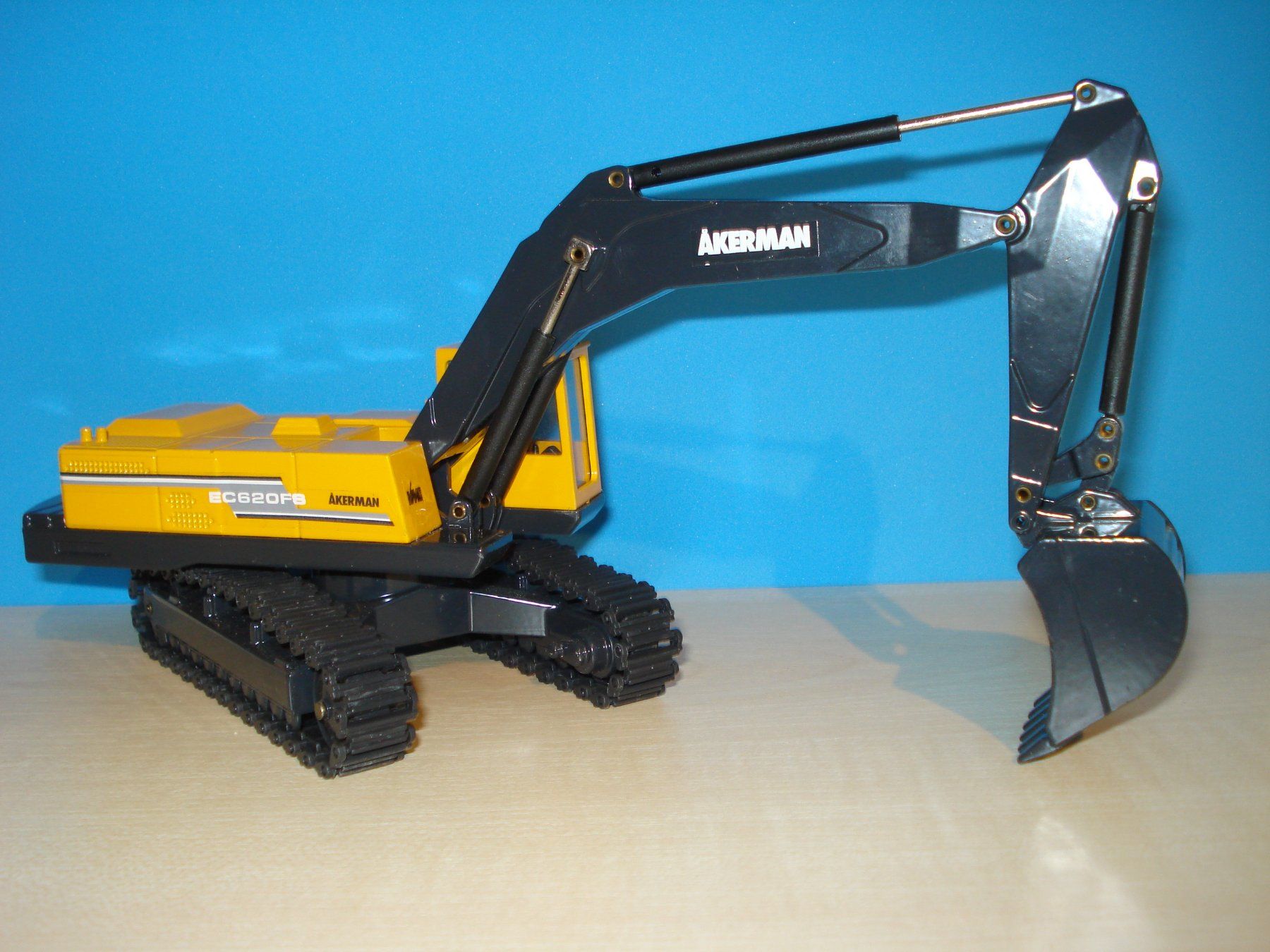 Joal Kits de montage: AKERMAN EC 620 FS Raupenbagger – D'occasion à Mitlödi par worker04 3