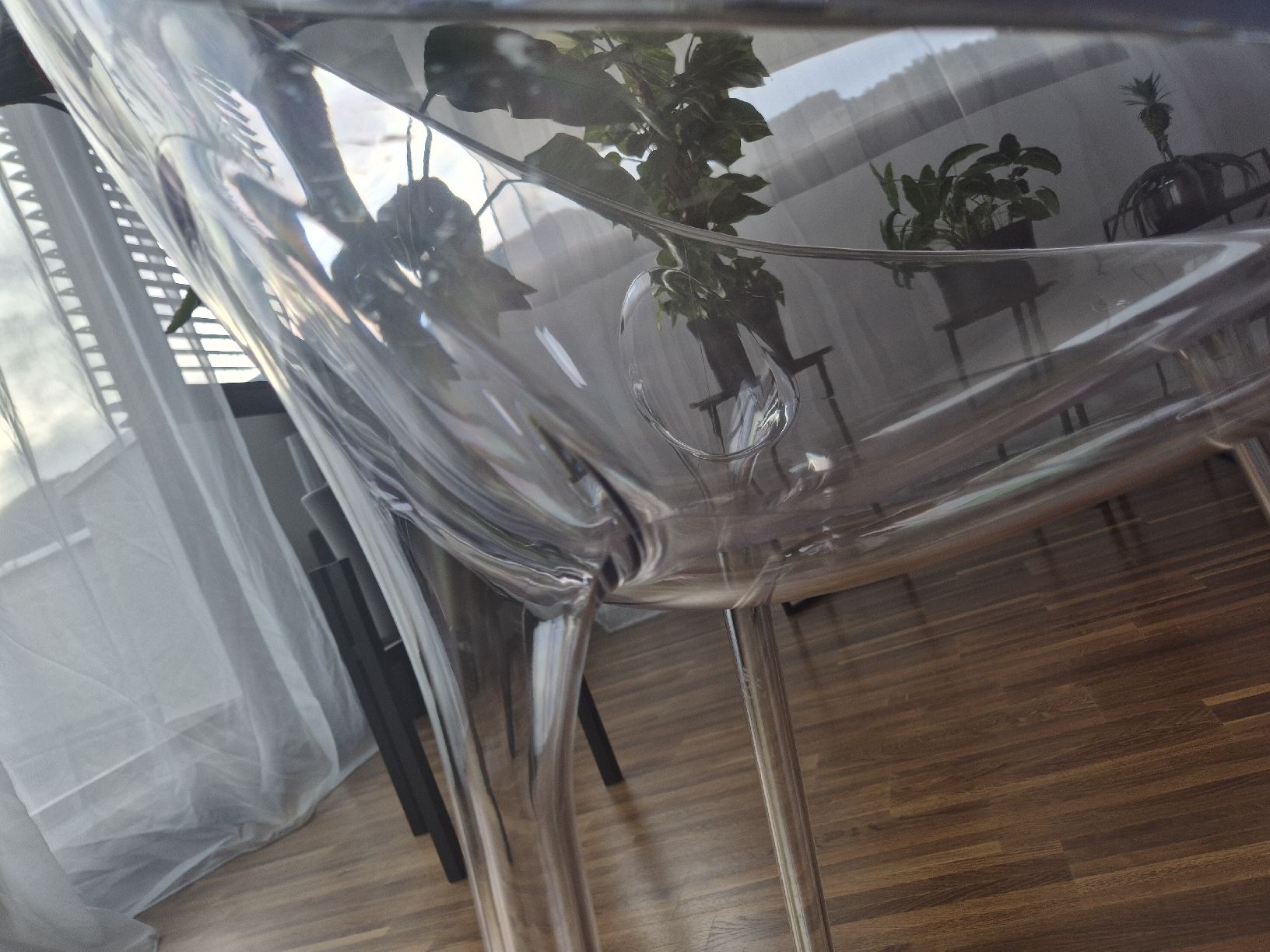 Kartell Stühle: Kartell Mr. Impossible / Philippe Starck / 6 Stühle – Gebraucht aus Balgach von and_6bs9 6