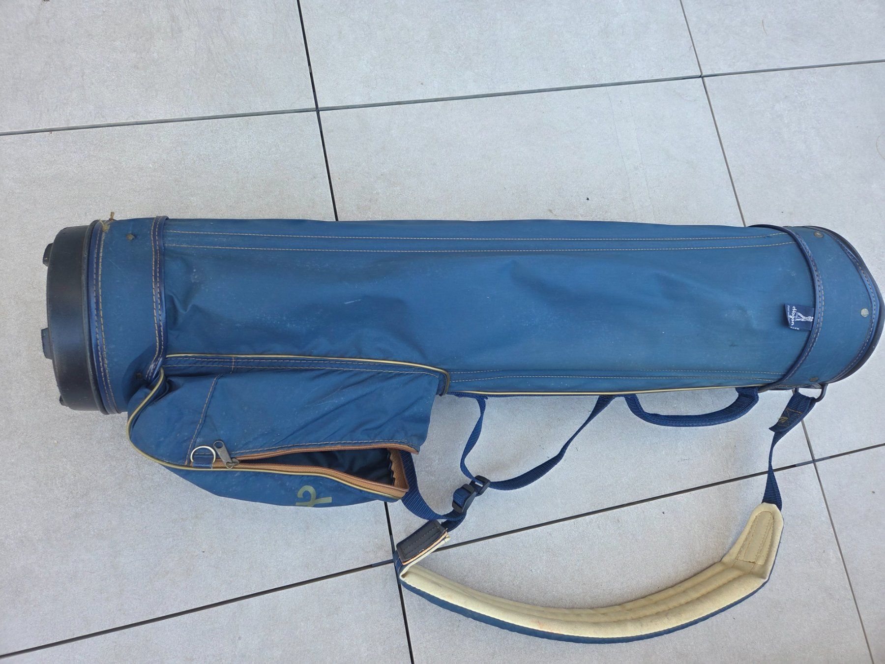 Clubs & Sets: Golfschläger Set mit Tasche gebraucht – D'occasion à Küssnacht am Rigi par jasminsche 3