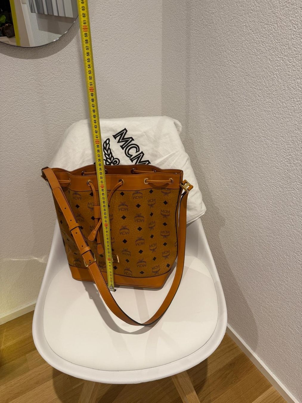 Mcm Sacs femmes: MCM Drawstring Beuteltasche / Schultertasche – D'occasion à Himmelried par mk321 1