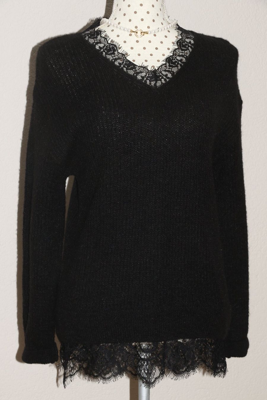 Maglioni & Felpe: Wunderschöner Pullover mit Spitze eher Gr.M  NEU – Nuovo (secondo la descrizione) da Oberwil-Lieli venduto da Svetlana28 2
