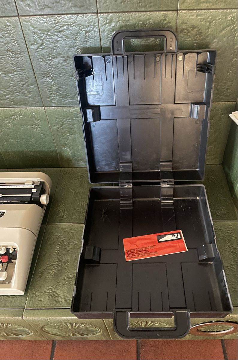 Olivetti Schreibmaschinen: Olivetti Lettera 35 – Gebraucht aus Altstätten SG von Nik2009 4