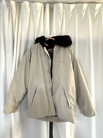 Winterjacke mit Kapuze, beige, Top Zustand!