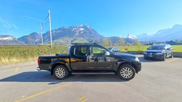 Nissan Navara V6