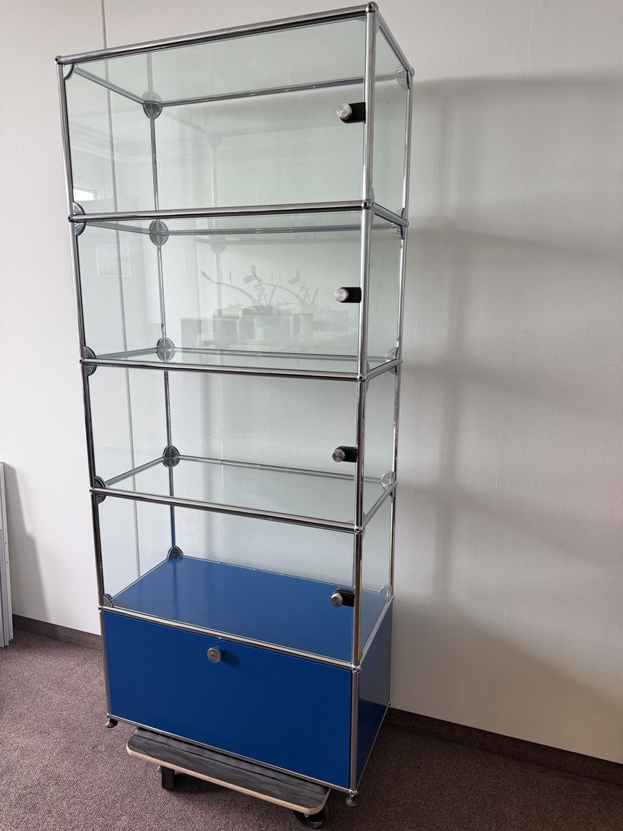 USM Vitrines: USM Haller Glasvitrine – D'occasion à Rickenbach b. Wil par Pinus8 1