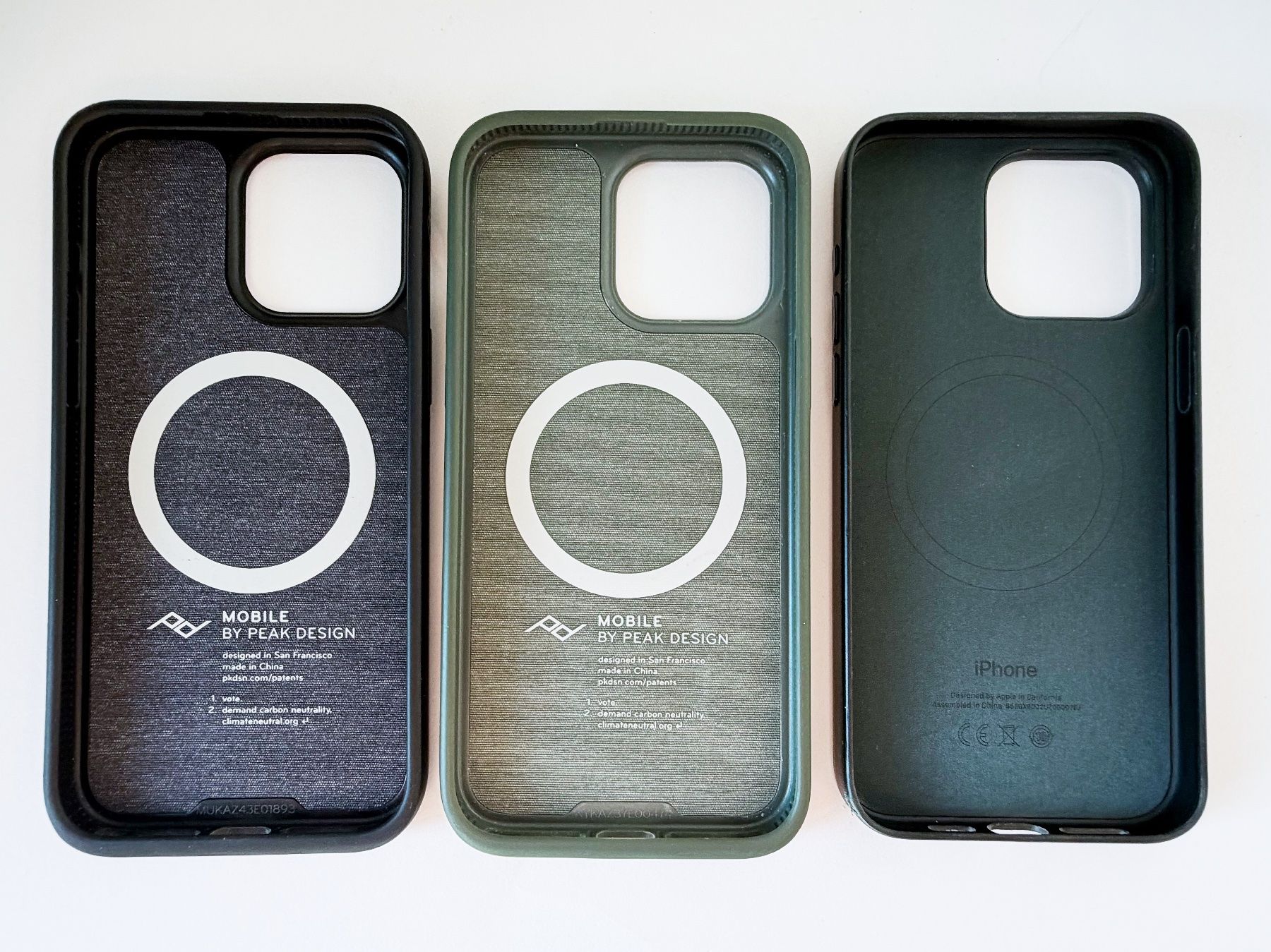 Covers & Schutzfolien: 3 Cases / Cover / Hüllen - 15 Pro max - Peak Design / Apple – Gebraucht aus Chur von Gormuur 1