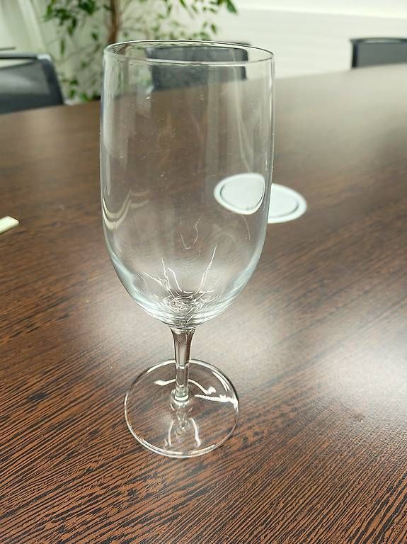 Gläser: Weinglass 8 Stück – Gebraucht aus Emmenbrücke von BlSi