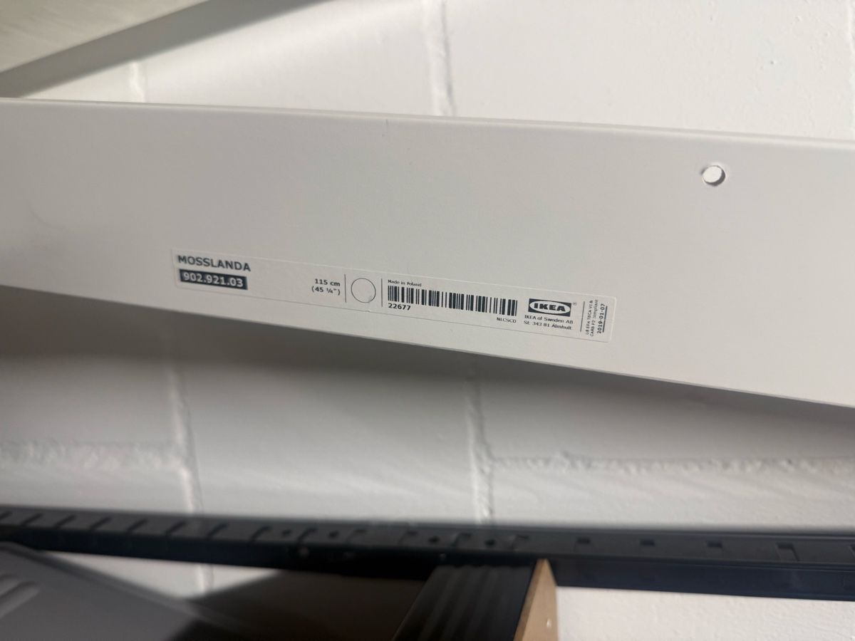 Scaffali: IKEA MOSSLANDA Bilderleiste / Picture Ledge – Usato da Zürich venduto da ann_in_zuri 2
