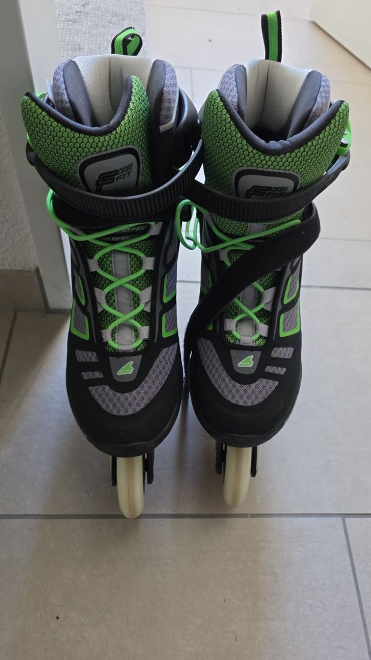 Pattini in linea & Pattini a rotelle: Fitness Inliner Rollerblade Gr. 44 – Usato da Kleindöttingen venduto da Floof