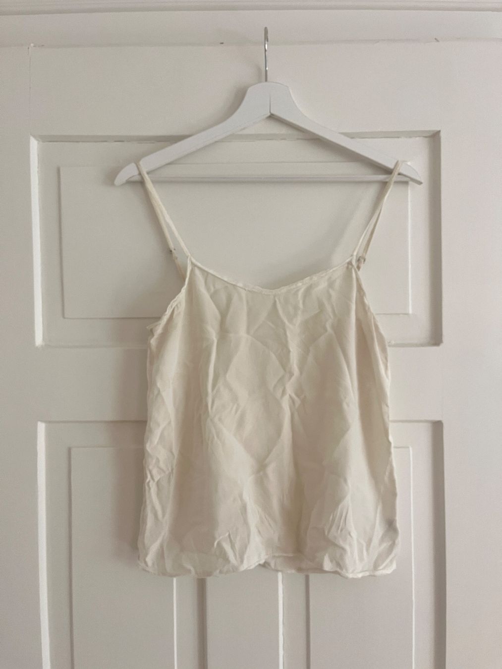 Tops: Bella Jones Top weiss 100% Seide – Gebraucht aus Zürich von bretxo