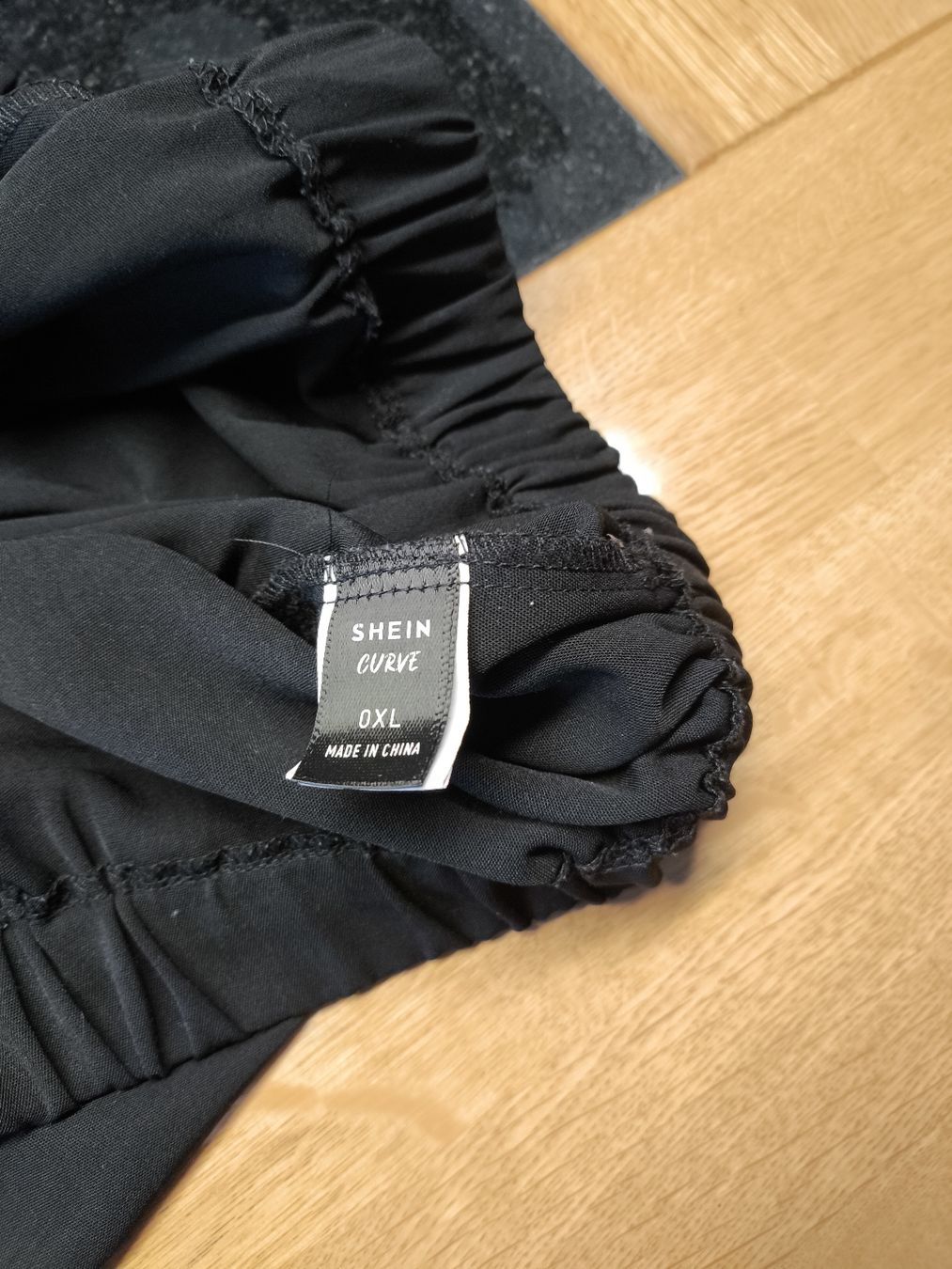 Shein Pantaloni: 3/4 Sommerhose Gr. 0XL / Gr. 46 – Usato da Burgdorf venduto da Ropajesi 3