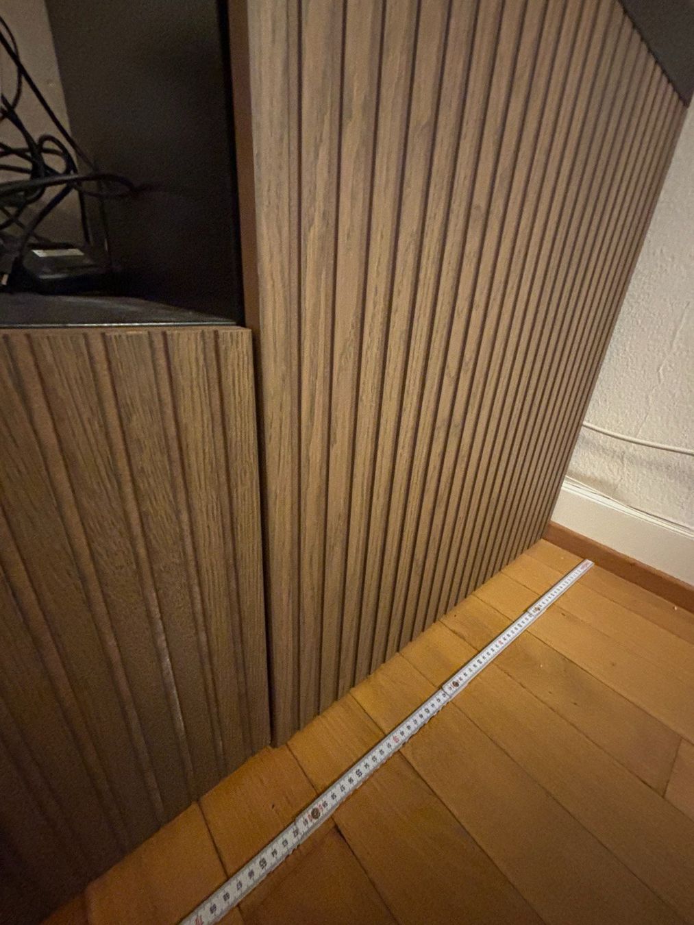 Mobili TV: TV-Möbel mit Vitrinenschrank – Usato da Zürich venduto da Gorgina 2