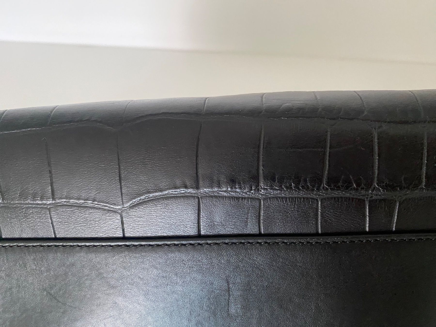 Borbonese Taschen für Damen: Bowling Bag Borbonese in schwarzem Leder in Krokooptik – Gebraucht aus Holderbank SO von MIC2026 1