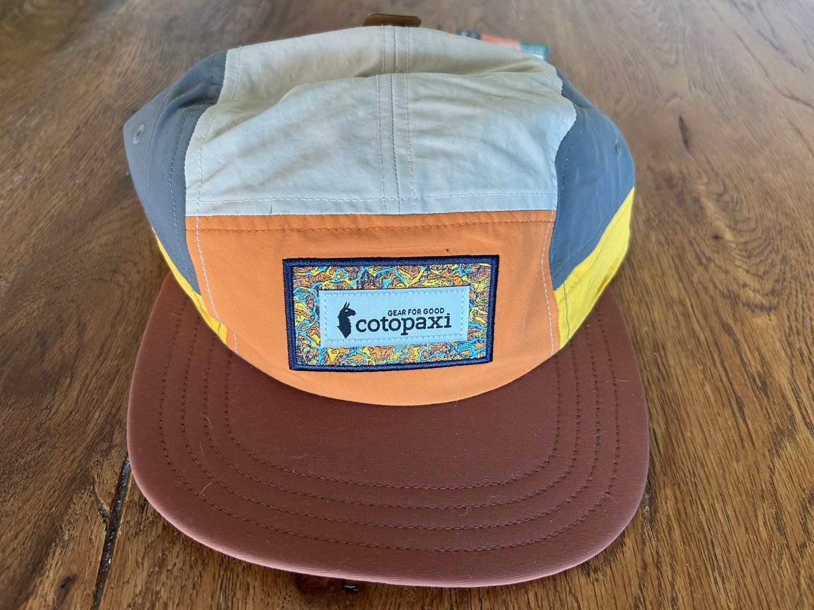 Cotopaxi Chapeaux, bonnets & casquettes: Cotopaxi - Altitude Tech 5-Panel Hat – Neuf avec emballage d'origine à Cham par 9inches