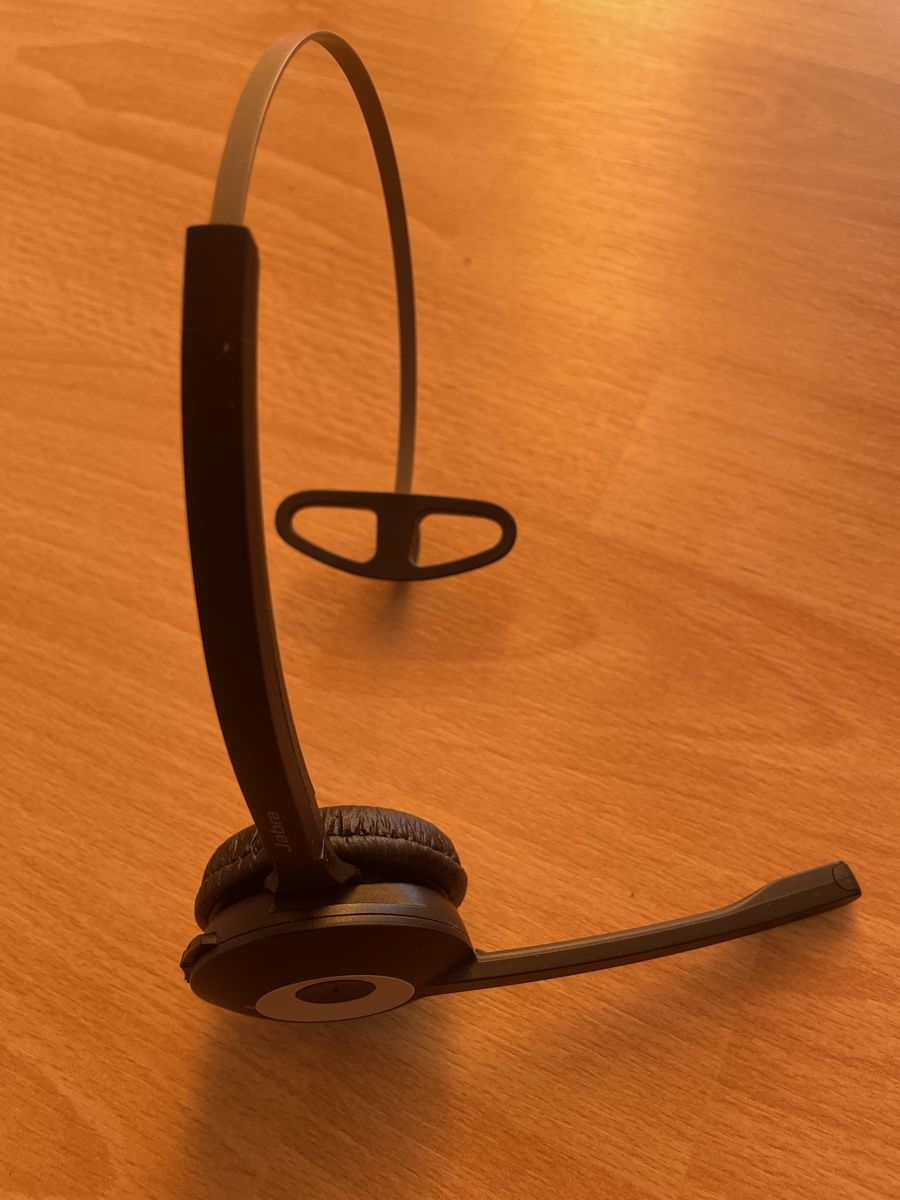 Téléphones: 2 kabellose On-Ear Mono Headset – D'occasion à Köniz par kebu1508 1