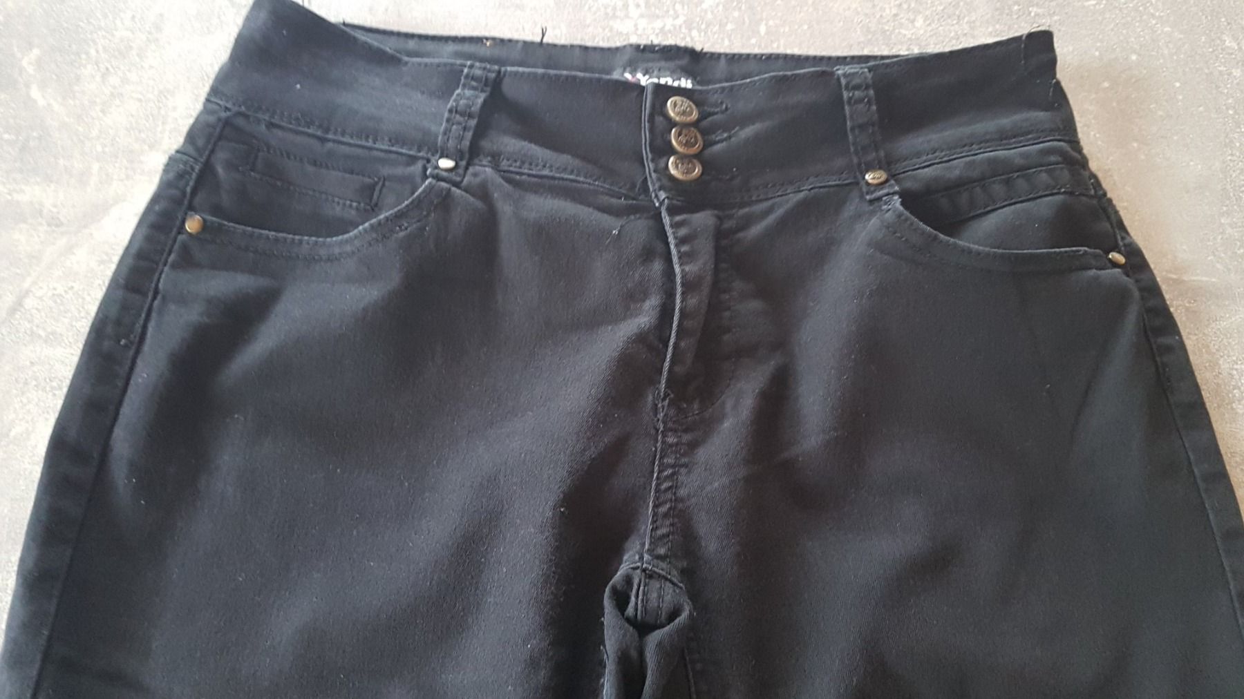 Hosen: Pantalon noir taille 38 marque Yendi – Gebraucht aus Villiers von san_jn5w 1