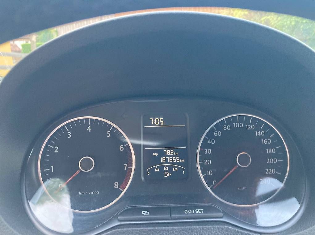 Autos: VW Polo – D'occasion à Seigneux par Gauthier15 5
