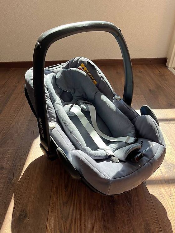 Maxi-Cosi Sièges auto: Maxi Cosi Pebble Plus Babyschale mit Einlage – D'occasion à Alchenstorf par v.dean 3