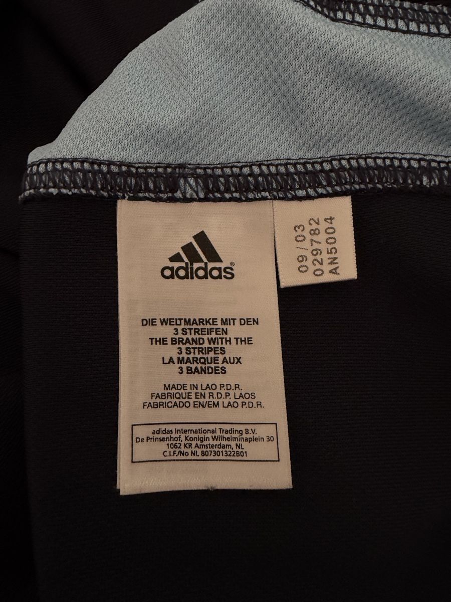 Real Madrid Canottiere & Pantaloni: Real Madrid 2003 Training Shirt – Usato da Zürich venduto da valentin.abend 6
