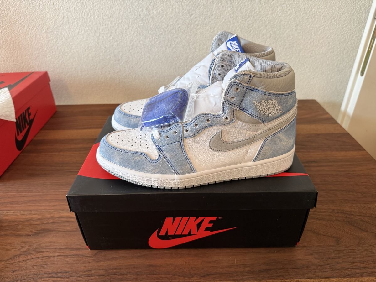 Jordan Herrenschuhe: Air Jordan 1 Hyper Royal EU42 – Neu und originalverpackt aus Bülach von Epicst0re 1