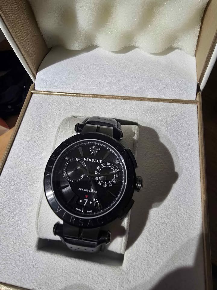 Versace Orologi: Versace Aion Chronograph Big Date VE1D01420 / Fullset – Usato da Oftringen venduto da bur_w5ds 2